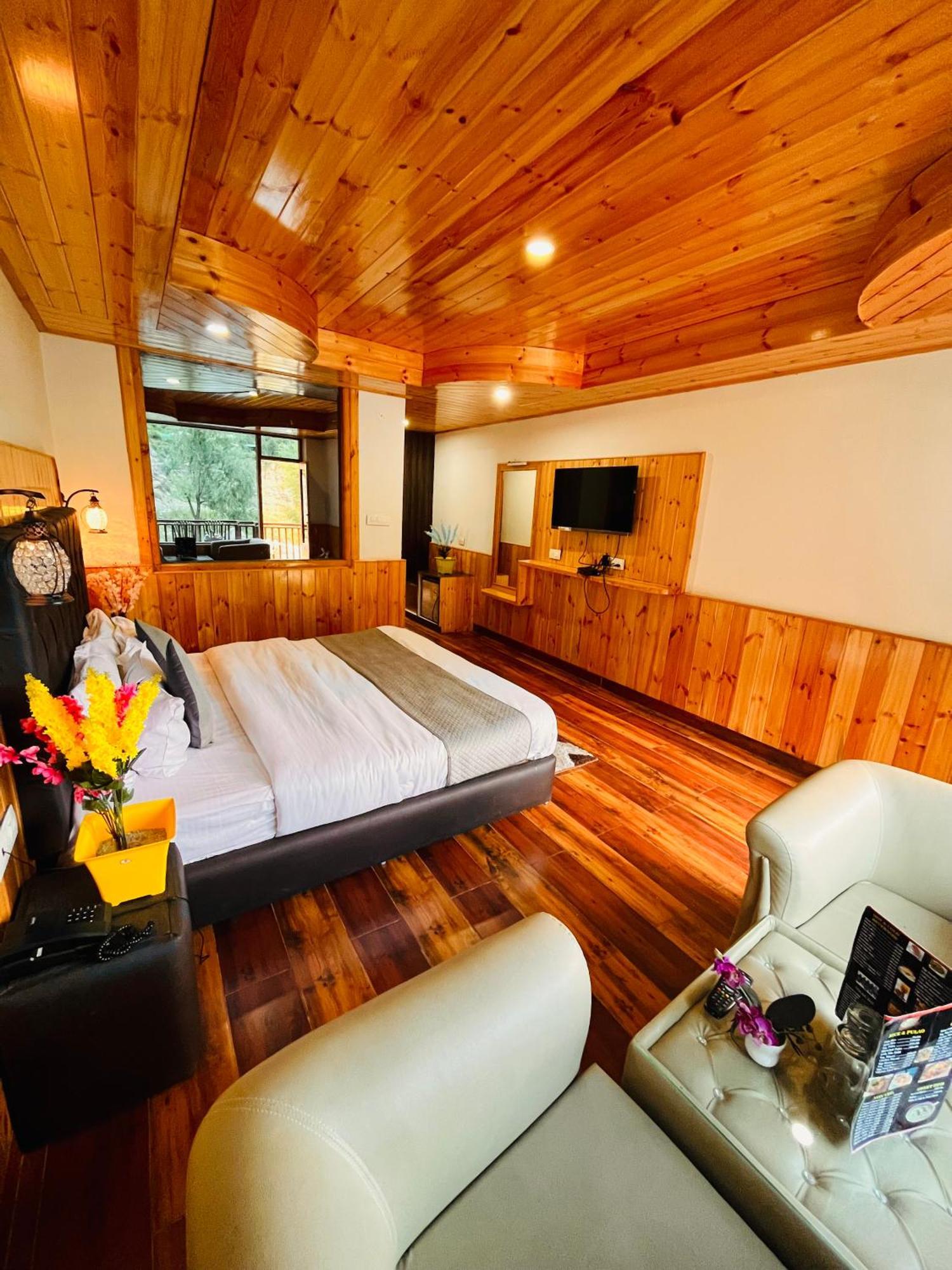 Himalayan Riverside Resort, Manali Eksteriør billede