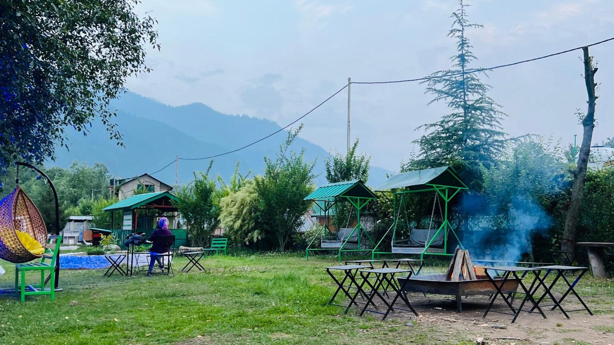 Himalayan Riverside Resort, Manali Eksteriør billede