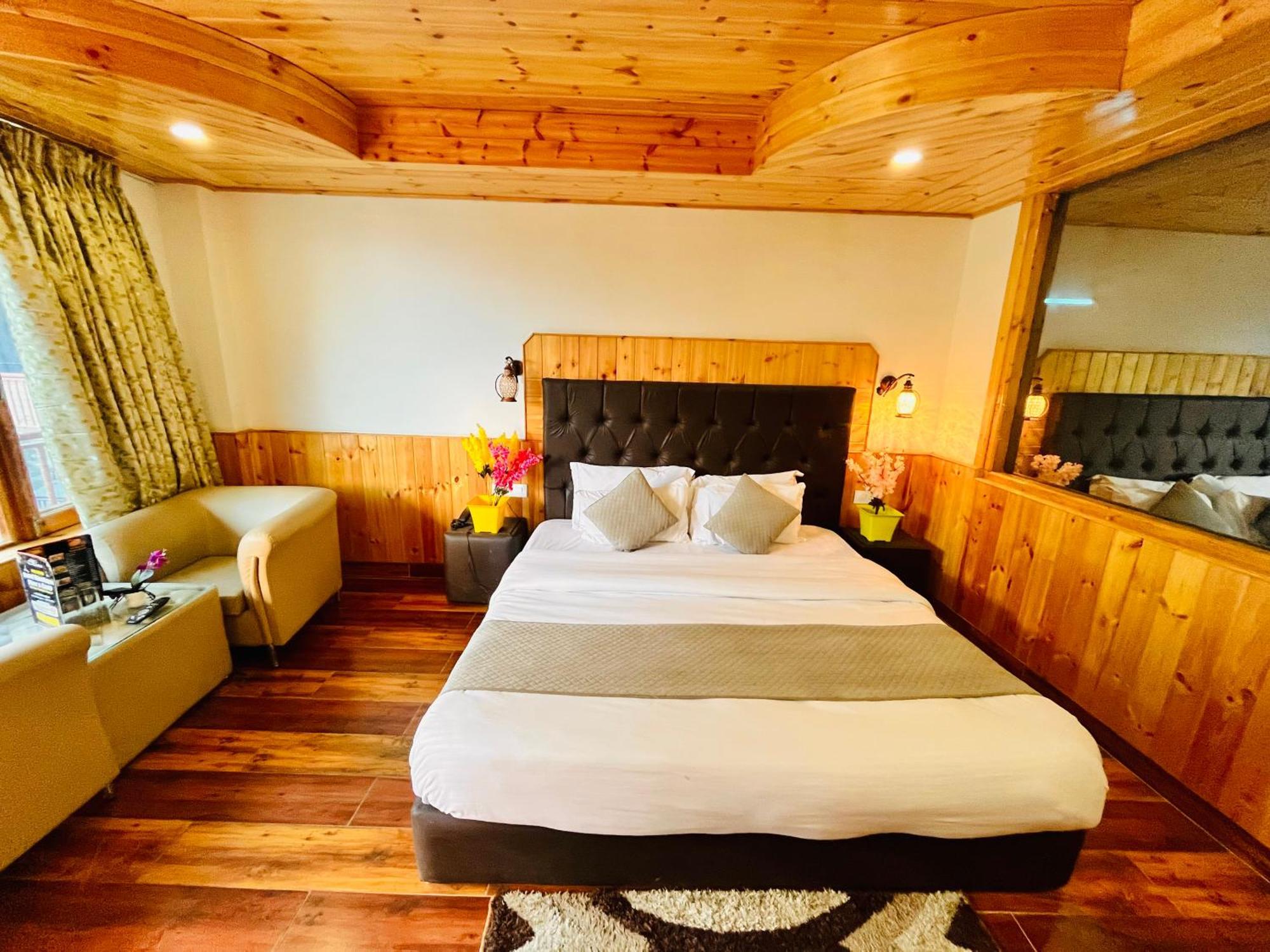 Himalayan Riverside Resort, Manali Eksteriør billede