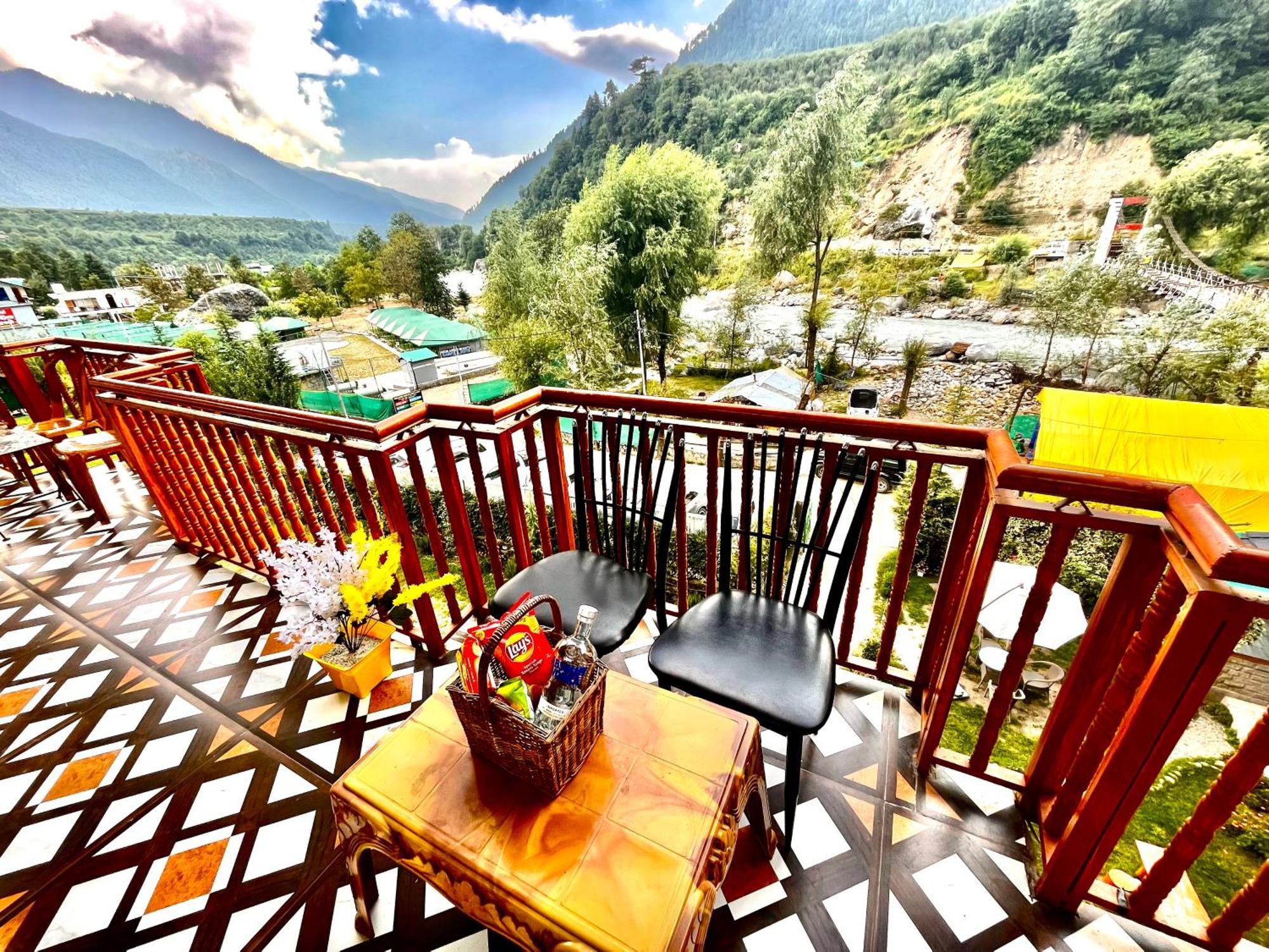 Himalayan Riverside Resort, Manali Eksteriør billede