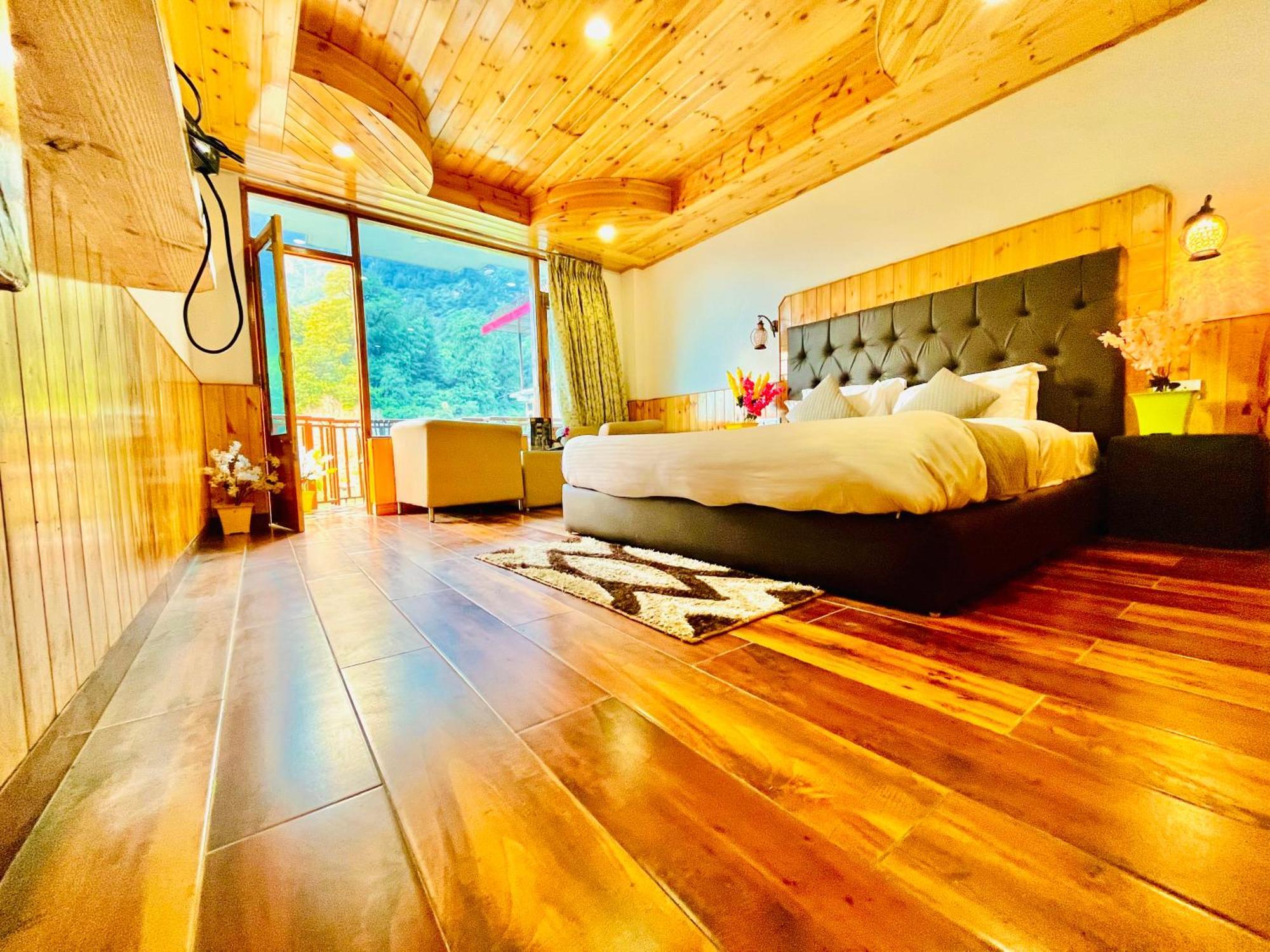 Himalayan Riverside Resort, Manali Eksteriør billede