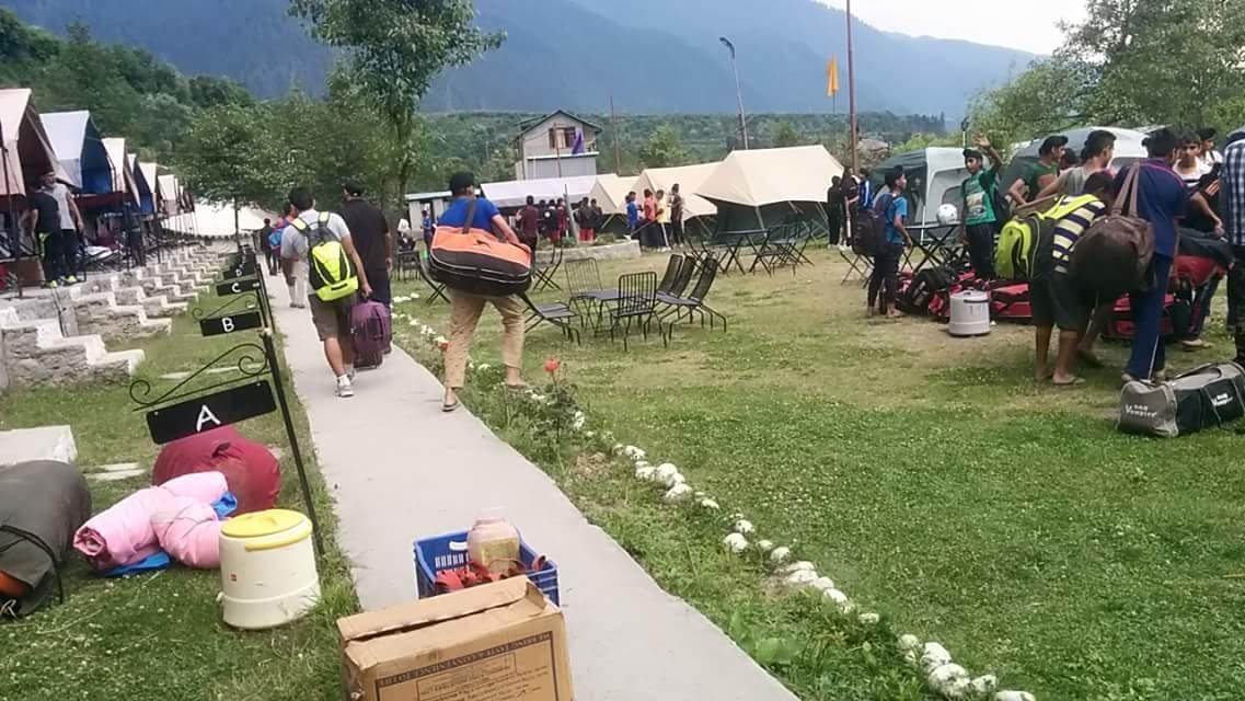 Himalayan Riverside Resort, Manali Eksteriør billede