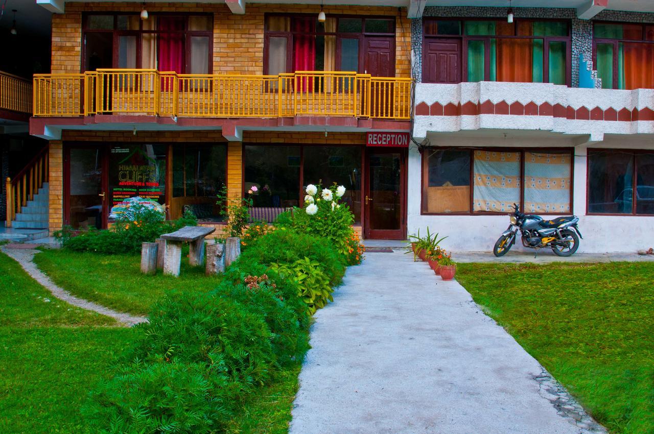 Himalayan Riverside Resort, Manali Eksteriør billede